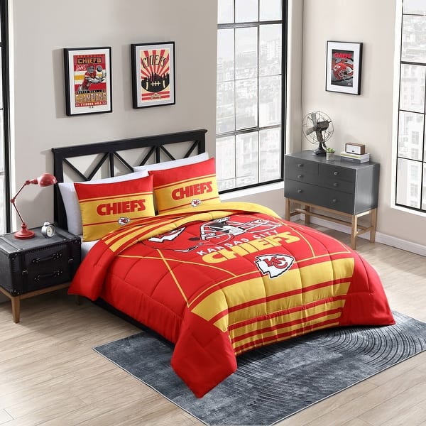 Kansas City Chiefs NFL Licensed "Crosser" Comforter & Sham Set Bed
